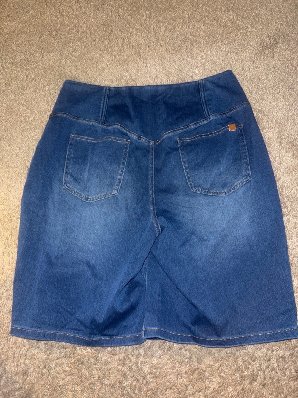 HALARA Estate Blue Denim-Look Stretch Bermuda Shorts flex high waisted tummy - Picture 3 of 5
